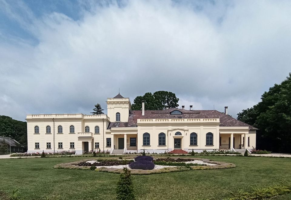 Holitscher kastély Csetény